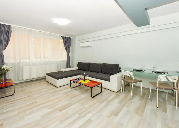 Ben Yehuda - Shabbat Friendly Apartment Bucharest