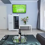Ben Yehuda - Shabbat Friendly Apartamento Bucareste