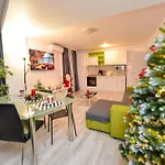 Ben Yehuda - Shabbat Friendly Apartamento Bucareste
