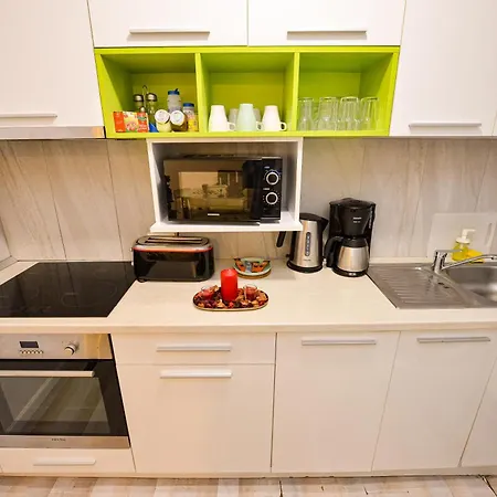 Ben Yehuda - Shabbat Friendly * Bukarest